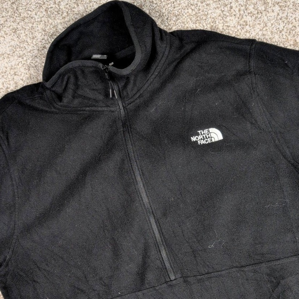 The North Face Mens Circular Design Polartec Quarter Zip Fleece Pullover Black L